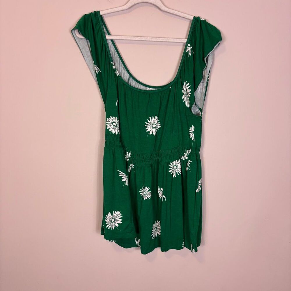 Torrid Knit Green with White Floral Print Short Sleeve Top 2X